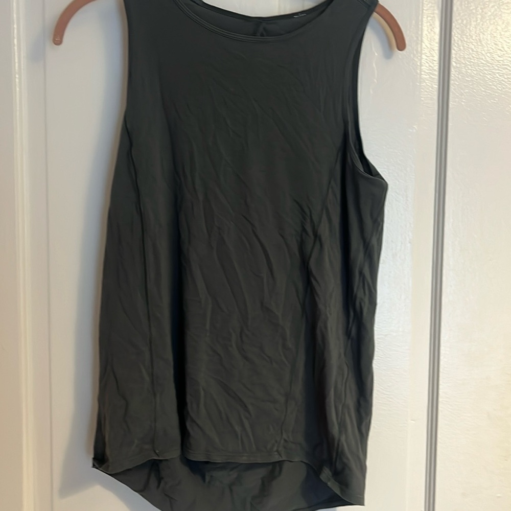 Army green tank